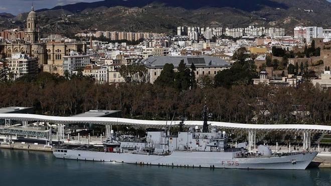 Dos buques de la OTAN hacen escala en Málaga