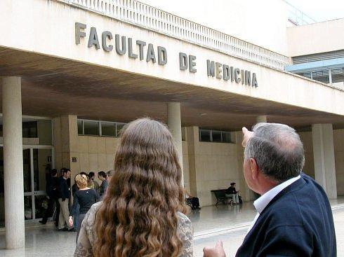 Las plazas MIR caen un 20% en Málaga mientras se mantiene la cifra de titulados