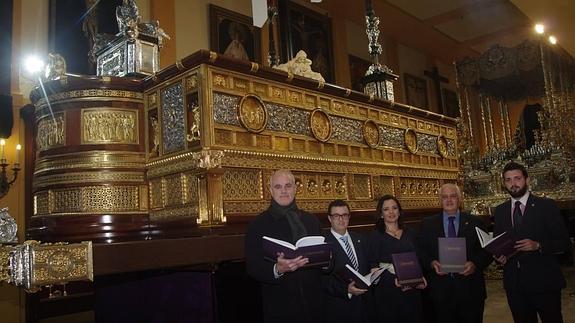 El trono del Cristo de la Expiración recobra su aspecto original tras su restauración