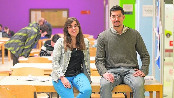 Premio andaluz para dos alumnos de Económicas por sus brillantes carreras