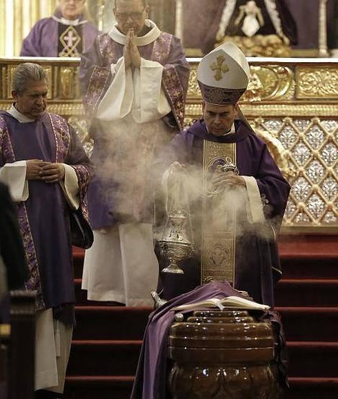 Málaga despide al obispo emérito Antonio Dorado