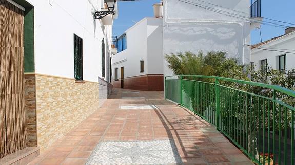 El Ayuntamiento de Torrox sustituirá más de 400 lámparas del casco antiguo para mejorar la iluminación de las calles