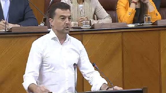 Maíllo critica los "guiños a la derecha" de Susana Díaz: "Quien no la conozca que la compre"