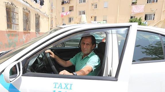 Un taxista devuelve 7.200 dólares que un turista se dejó en su vehículo