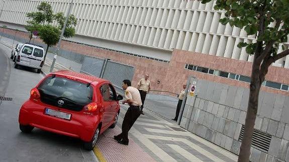 Un sindicato reabre la ‘guerra del parking’ de la Ciudad de la Justicia y pide su uso igualitario