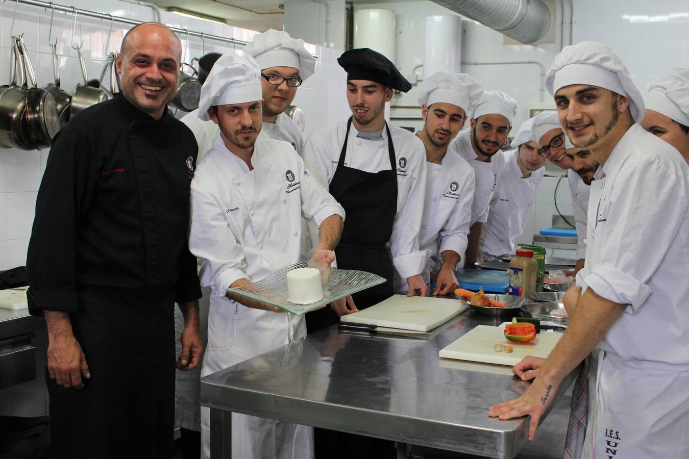 Queso y cerveza para motivar a los alumnos