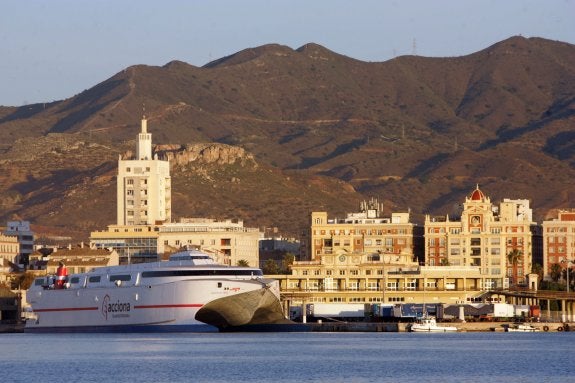 El ferry rápido a Melilla arrancará en julio pero sólo funcionará los viernes y los domingos