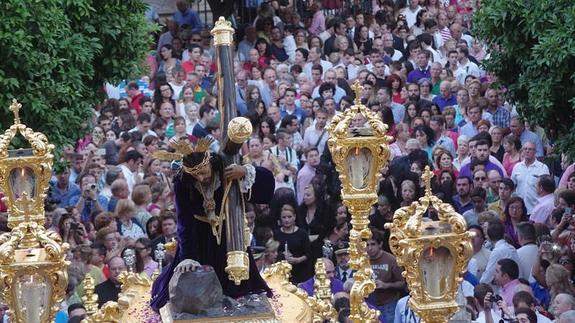 El Cristo de la Misericordia trae la Semana Santa a las puertas del verano