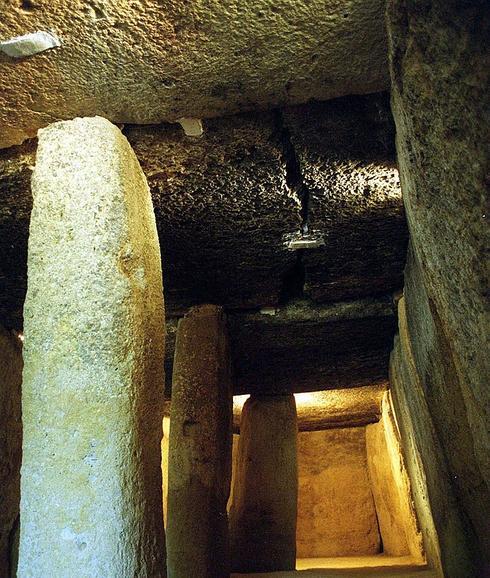 Antequera inicia su campaña promocional de los Dólmenes como Patrimonio Mundial