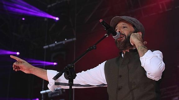 Juan Luis Guerra sienta cátedra a ritmo de bachata