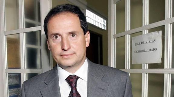 La sentencia no modifica la situación de Carlos Fernández cuyo delito podría prescribir en 2016