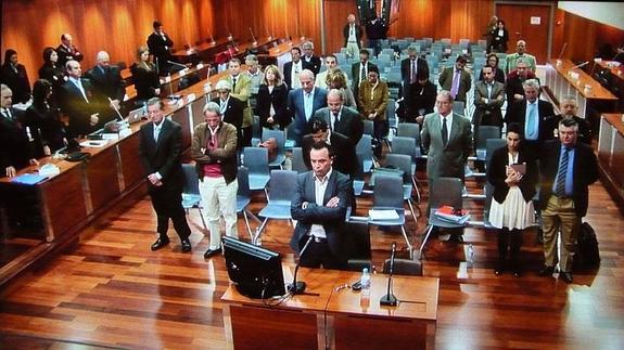 El tribunal critica los efectos «perversos» de los macroprocesos