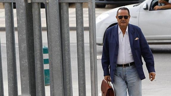 Julián Muñoz obtiene el tercer grado por sus graves problemas de salud