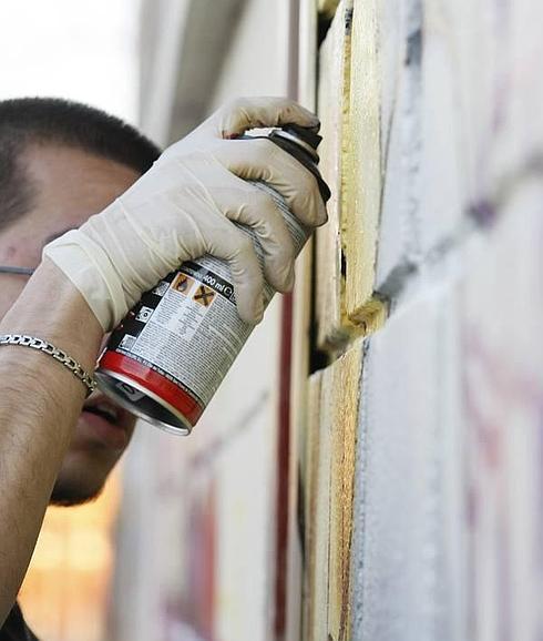 Abierto el plazo de inscripción para el tercer concurso de grafitis sobre el Guadalmedina