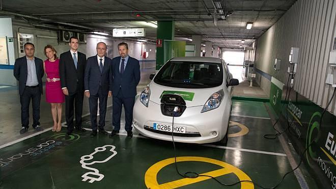 Málaga pone en marcha el alquiler de vehículos eléctricos por minutos