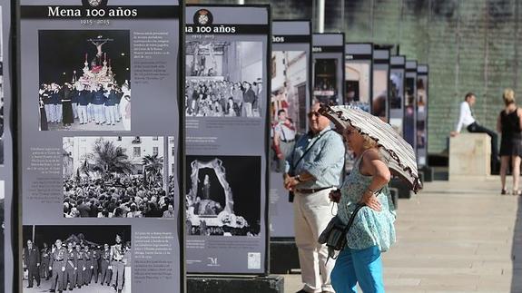 Una exposición en la calle Alcazabilla recoge el siglo de historia de Mena