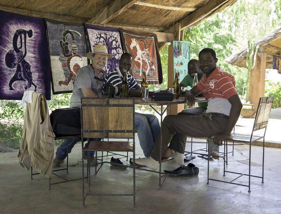«Hemos visto tiros por todos lados y la capital de Burkina Faso ardiendo»