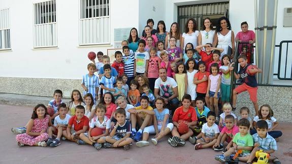 Maestros de pueblo, héroes de la enseñanza