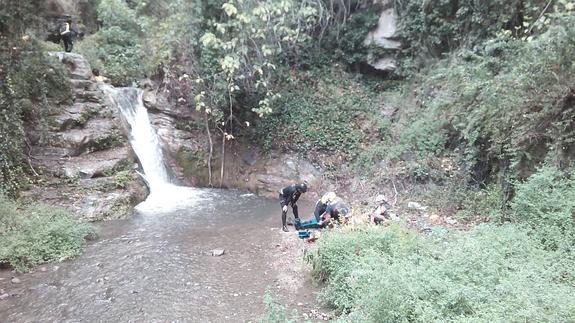 Rescatada tras torcerse un tobillo cuando hacía rápel en Júzcar