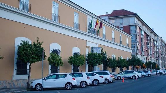 Detenido por rayar coches particulares de policías locales