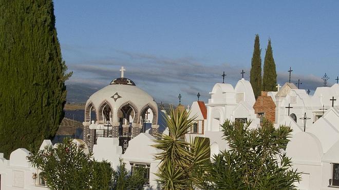 Un recorrido por los cementerios singulares de Málaga