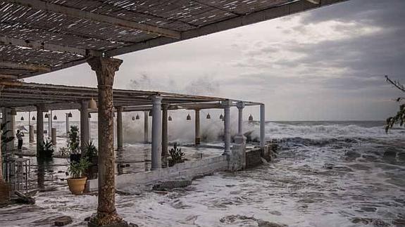El peor temporal en dos décadas se ceba con las playas malagueñas