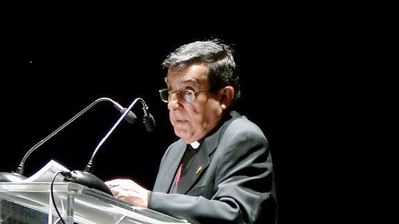 «Creía que iba a confesarse y comenzó a darme puñetazos»