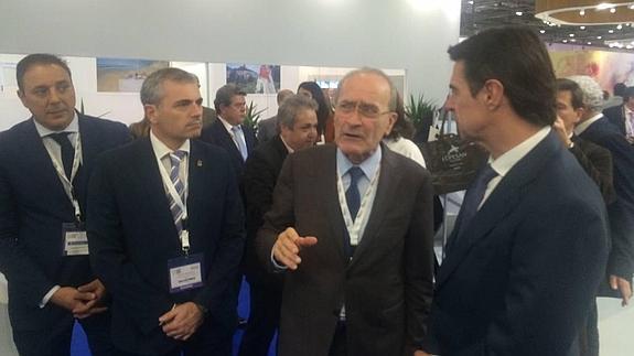 De la Torre, 'anfitrión' del ministro