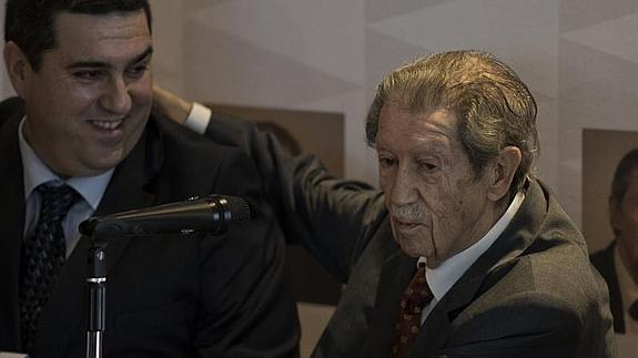Manuel Alcántara: "Nunca he sido el primero en nada y ahora soy el último columnista diario"