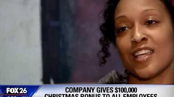 Una empresa de Houston regala por Navidad 91.000 euros a sus más de mil empleados