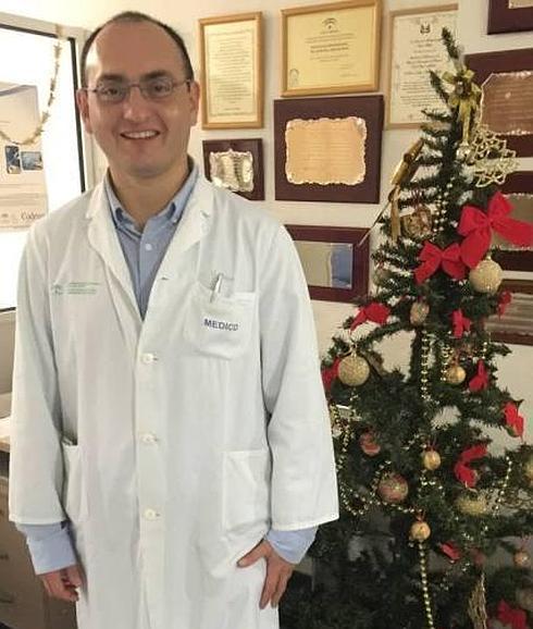 Un médico malagueño al alcance de la mano... en Facebook