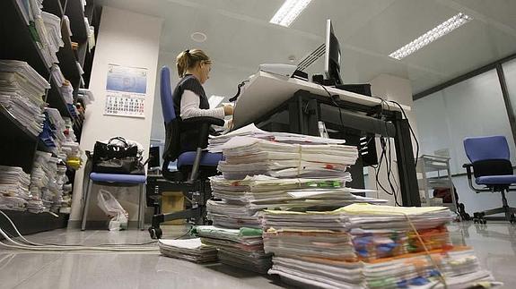 Los secretarios piden que se prorrogue la entrada física del papel en los juzgados