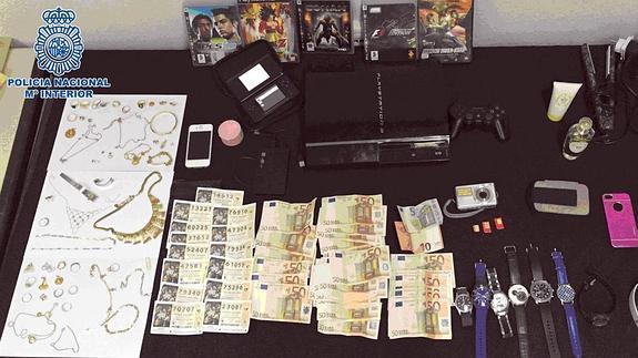 Detienen en Málaga por tercera vez en mes y medio a un joven de 20 años por robos en casas