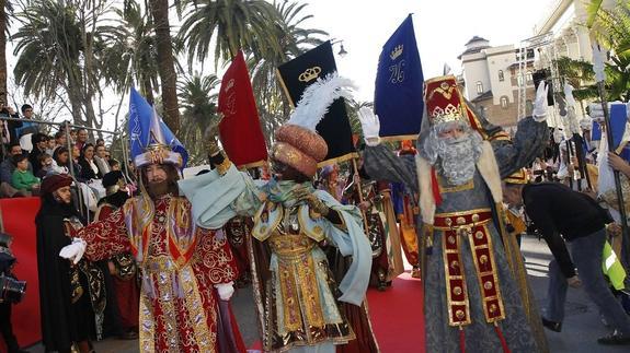 Guía completa e itinerario de la Cabalgata de Reyes de Málaga 2016