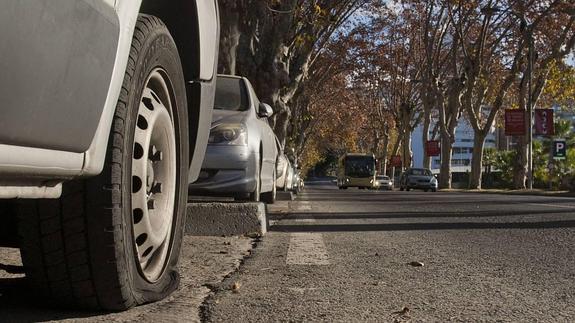 Un detenido por rajar y pinchar las ruedas de casi 60 vehículos en Málaga