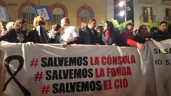 Directo | Concentración en apoyo a las escuelas de hostelería en Málaga