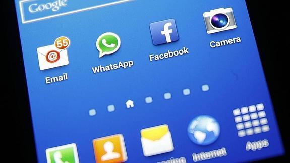 Los expertos recomiendan desinstalar Facebook de los móviles Android