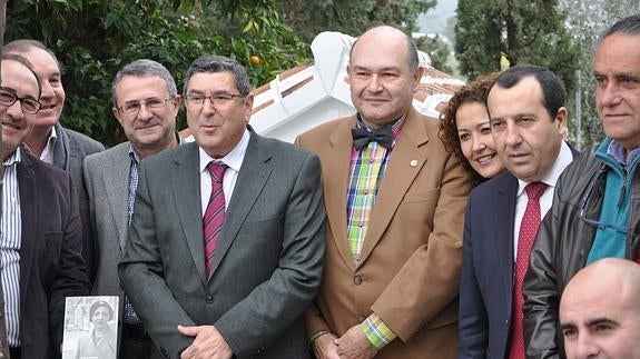 Vélez rinde homenaje a María Zambrano en el XXV aniversario de su muerte