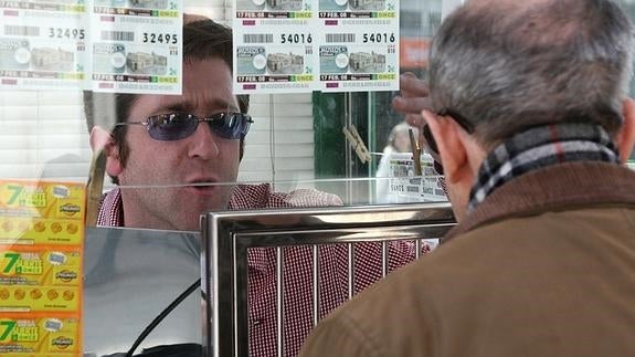 El Cuponazo de la ONCE reparte cerca de un millón de euros entre 32 vecinos de Málaga