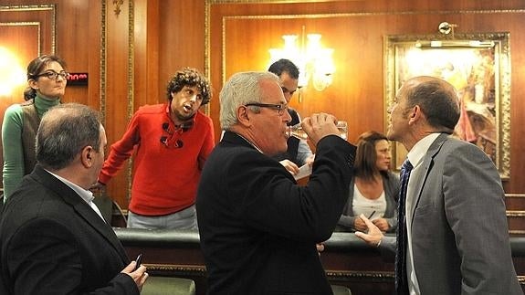 Las comisiones sin convocar, origen de la crisis en Marbella