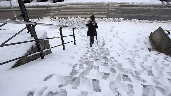 Las temperaturas bajarán más mañana y un nuevo frente dejará precipitaciones en forma de nieve en toda España