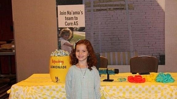 Una niña de seis años recauda 92.000 dólares para su hermano enfermo vendiendo limonada