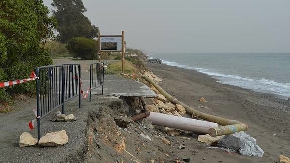 Costas estudia hacer aportes de arena en las playas más afectadas en Málaga
