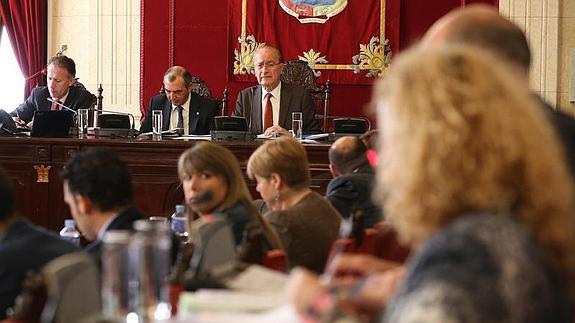 El PP lleva al pleno de Málaga a la Medalla de la Ciudad a la Cofradía del Rocío