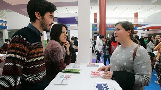 La Ii Feria De Posgrado De La Uma Atrae A Cientos De Estudiantes En Busca De Masteres Y Doctorados Diario Sur