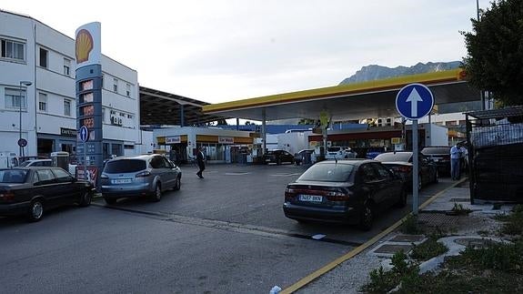 Un juzgado anula 20 años después las licencias de construcción de cuatro gasolineras en Marbella