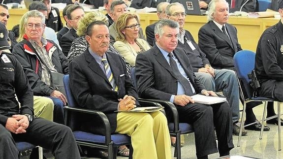 El 'caso Pinillo' sienta de nuevo en el banquillo a Roca y a Julián Muñoz