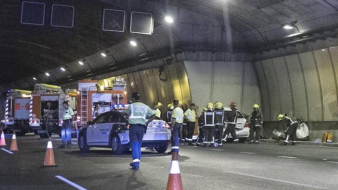 Dos muertos en un grave accidente en la A-7, a la altura del túnel de Churriana