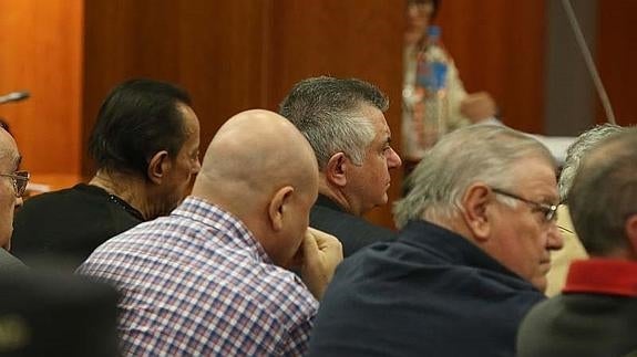 Las defensas de los acusados en el 'caso El Pinillo' aseguran que se han vulnerado derechos fundamentales de sus representados