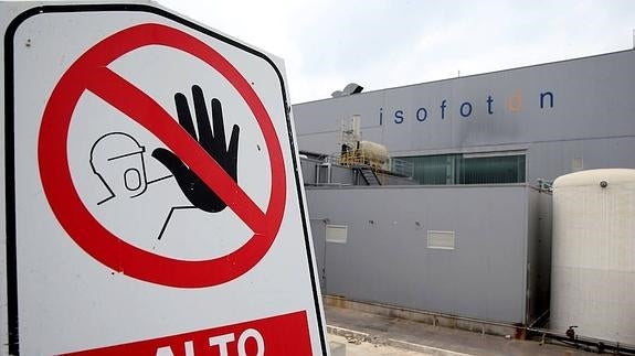 Vuelven a salir a subasta las naves de Isofotón por la mitad de precio